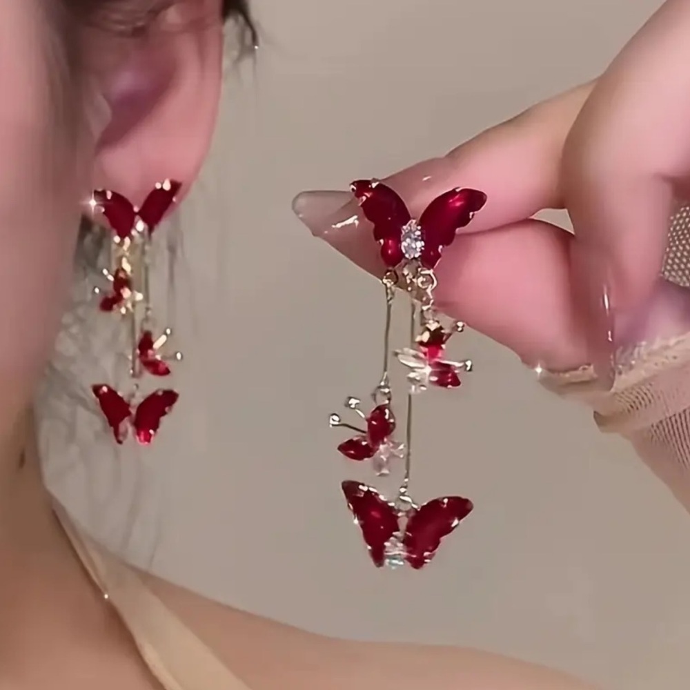 New! Red Butterfly Rhinestone Pendant Earrings 🦋 A5-153